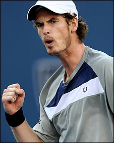 Hibs logo: Green shield on a white background :o)