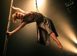 Aerialist suspended on a rope